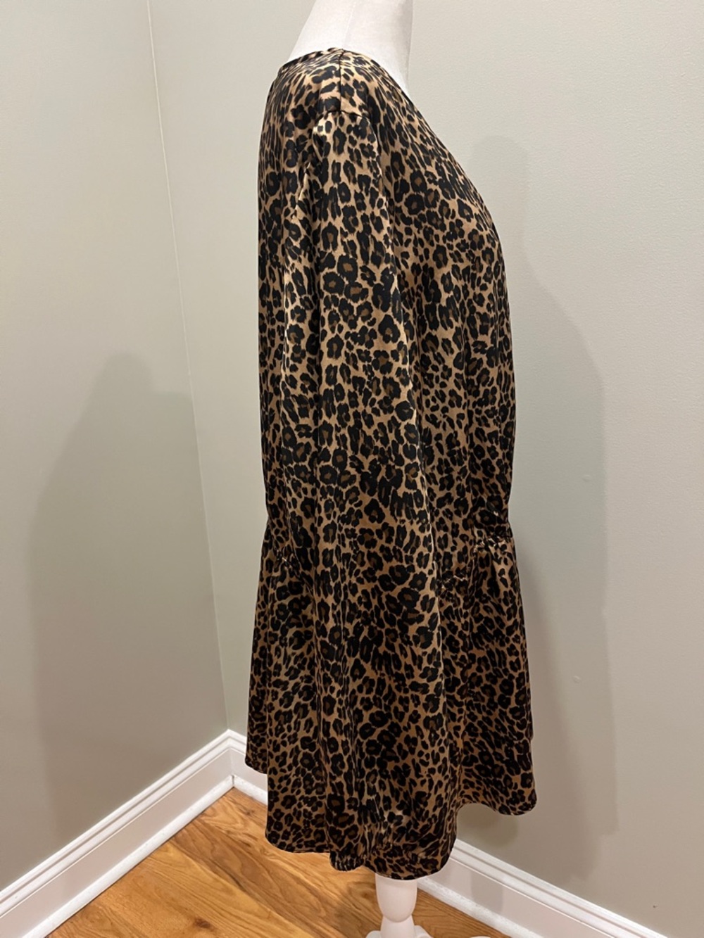 Lane Bryant Leopard Print Faux Wrap Top - Picture 3 of 7